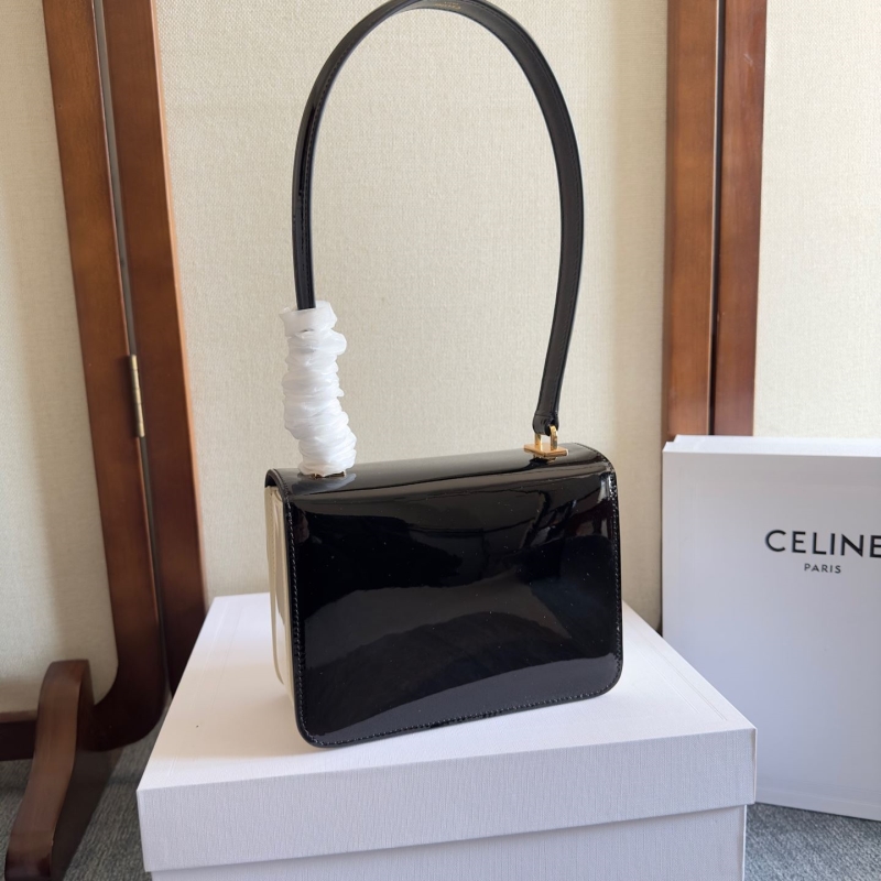 Ce1i*e triomphe bags